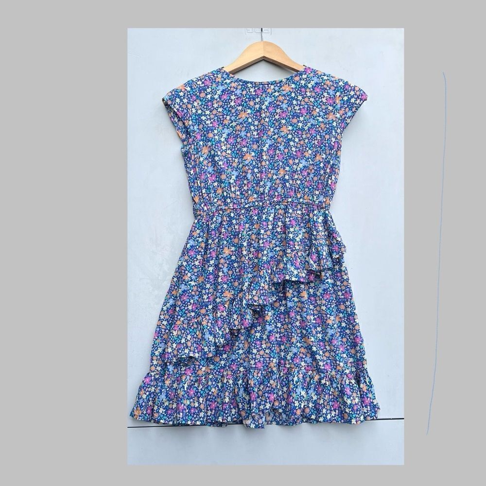 OshKosh Floral Blue 10 -12 
L Girls Dress